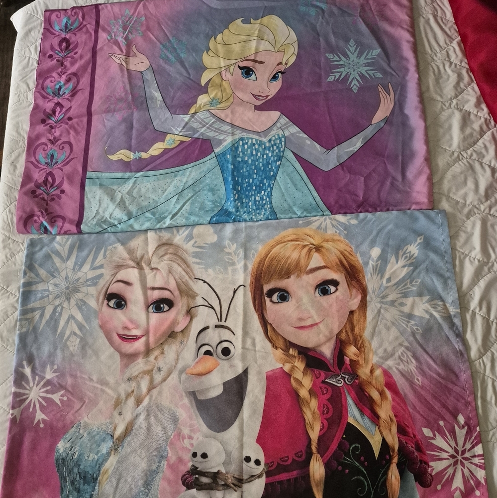 Disney Frozen Pillowcases - Purple and Blue
